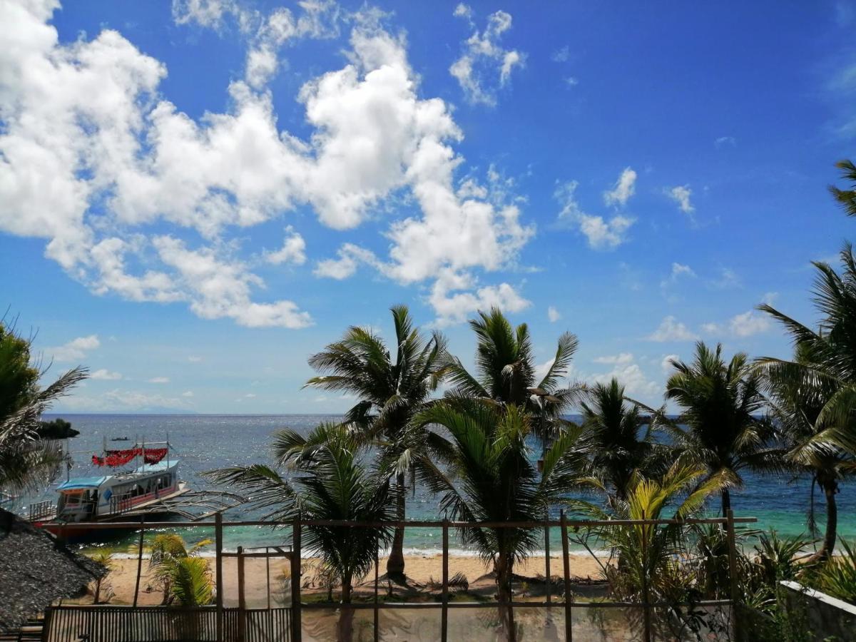 快乐家庭旅馆 Manoc-Manoc 外观 照片